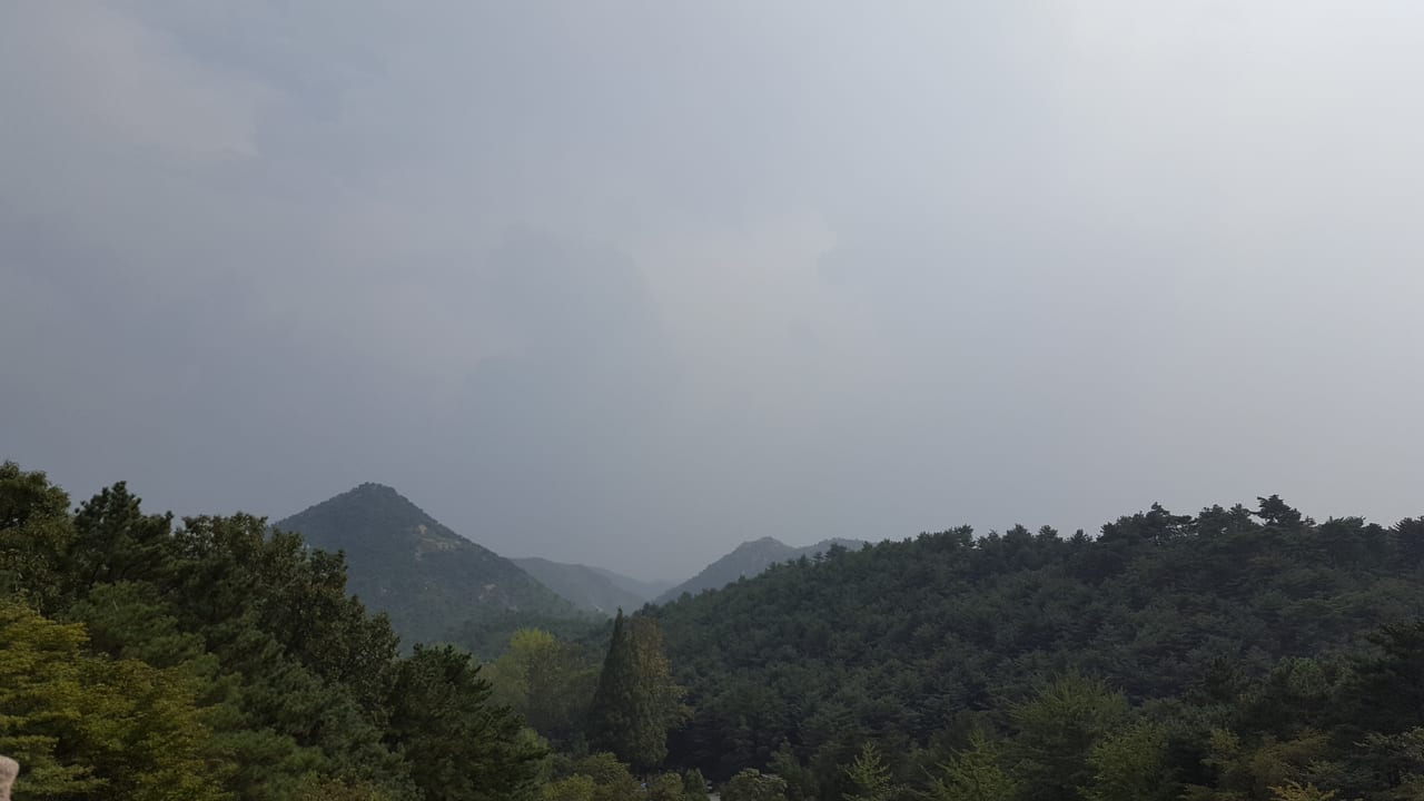Looking out to the western Kaesong rolling hills from the tomb.