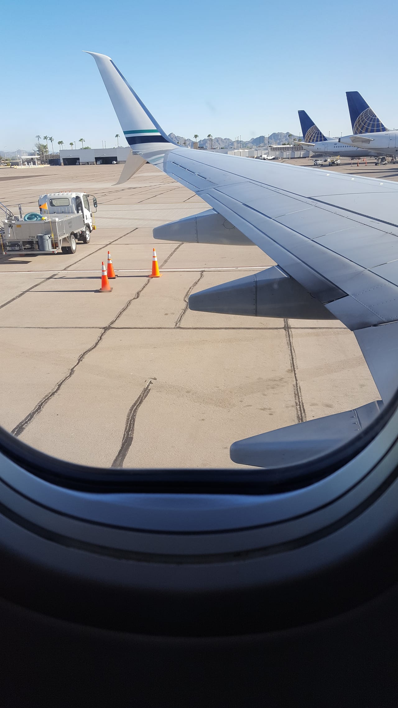 PHX-SEA on the tarmac.