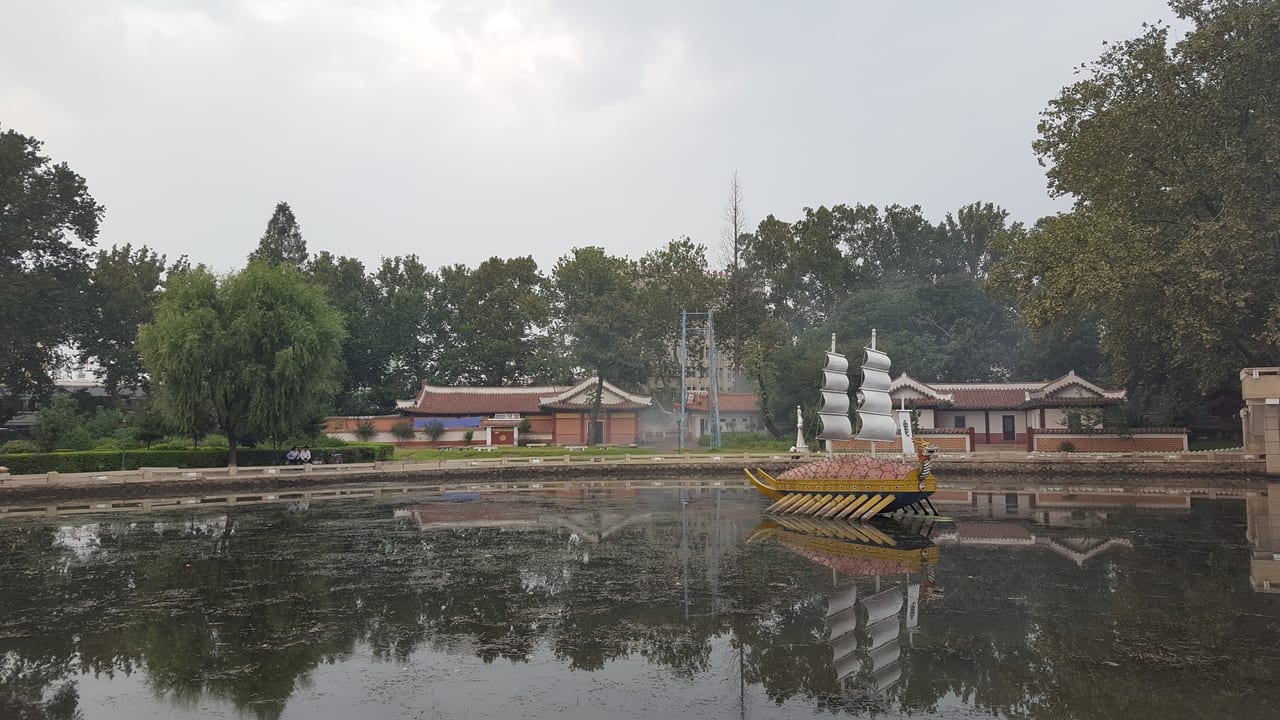 Walking around the Kyongam lake in Sariwon.